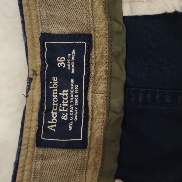 ABERCROMBIE SHORTS. - Picture 4 of 17